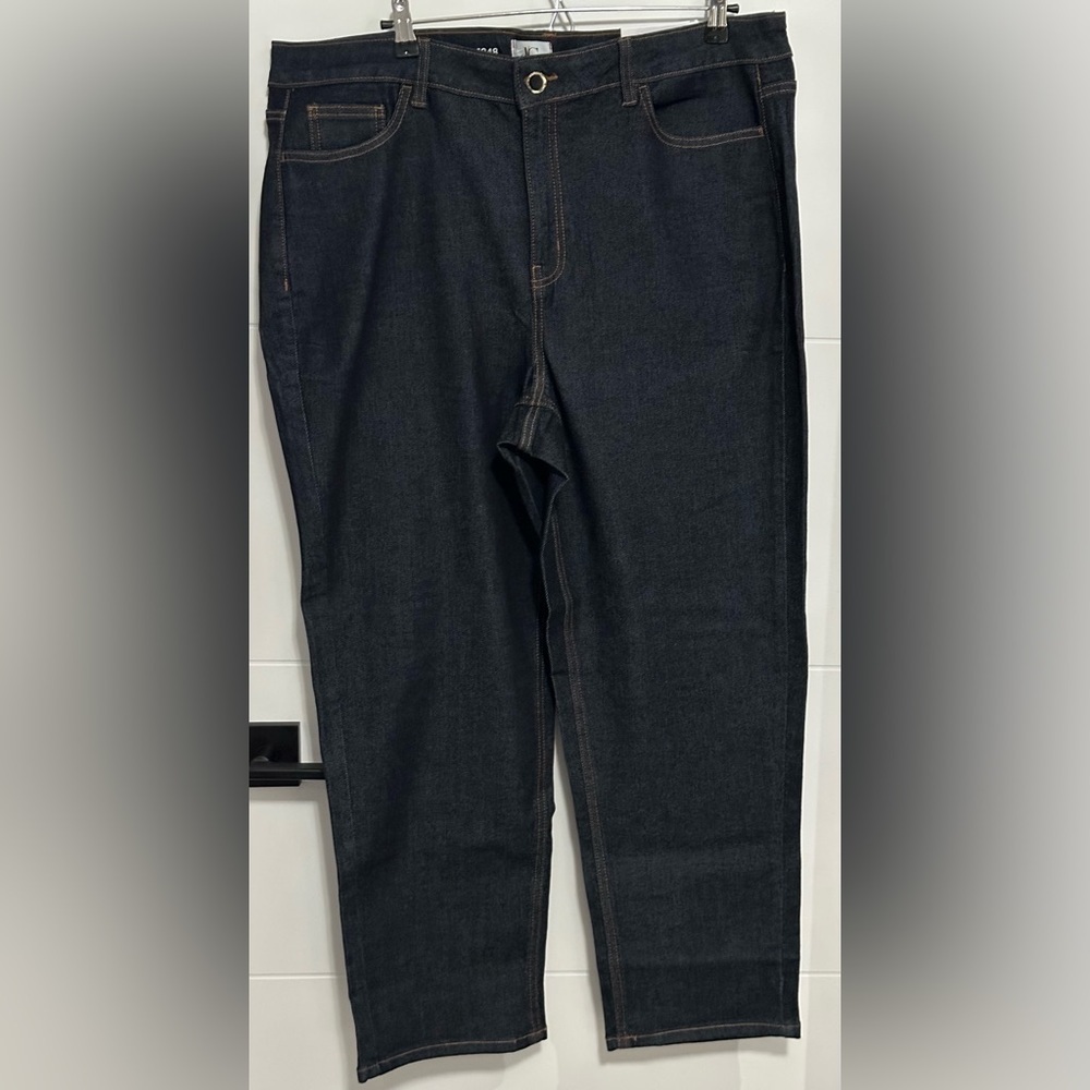 ✨NWT✨ DC: Women’s Slim Leg Jeans Size 20